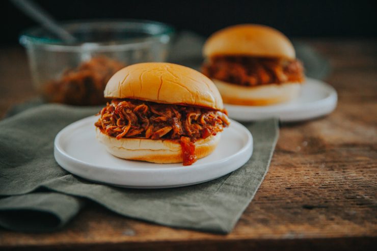 Easy Four Ingredient Pulled Pork Recipe A Yo Kitchen 